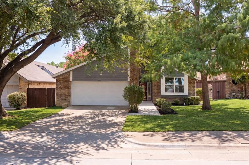 2713 Belmeade Drive, Carrollton TX 75006