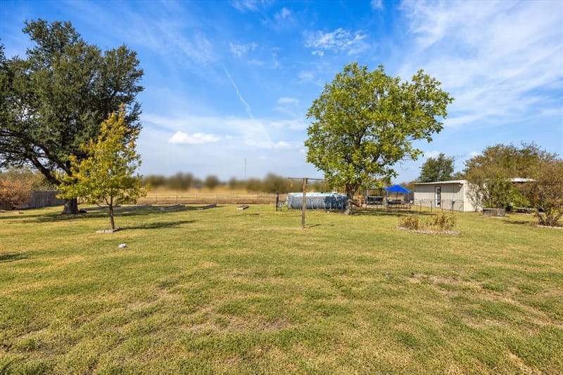 916 Preston Lane, Dublin TX 76446 - Photo 32