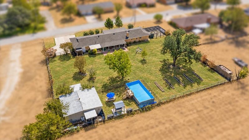 916 Preston Lane, Dublin TX 76446 - Photo 38