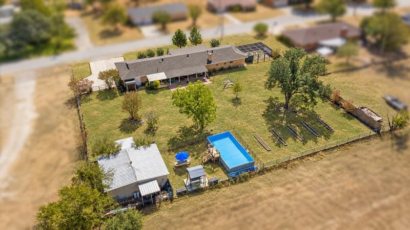 916 Preston Lane, Dublin TX 76446 - Photo 35
