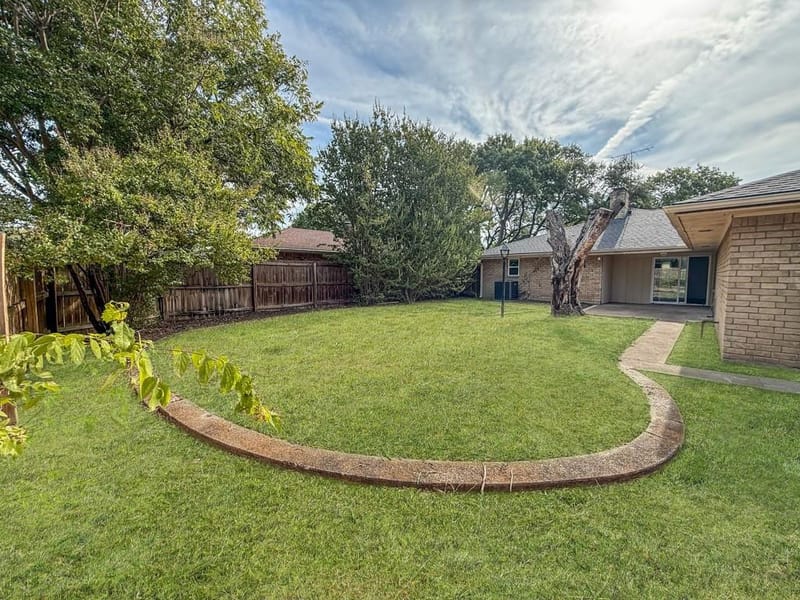 2147 Oak Valley Lane, Dallas TX 75232 - Photo 34