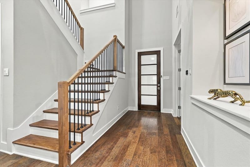 6251 Lakeshore Drive, Dallas TX 75214 - Photo 2