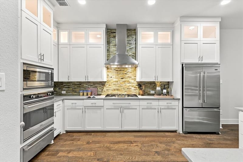 6251 Lakeshore Drive, Dallas TX 75214 - Photo 9