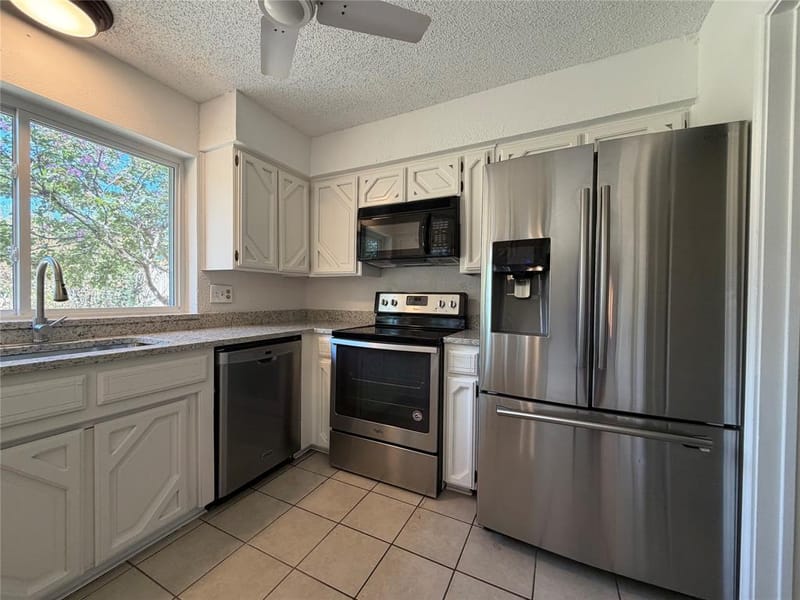 3606 Grissom Drive, Arlington TX 76016 - Photo 7