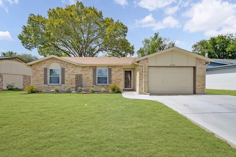 7208 Romford Way, North Richland Hills TX 76182 - Photo 3