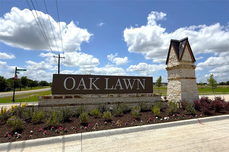 3174 Basswood Way, Van Alstyne TX 75495 - Photo 3