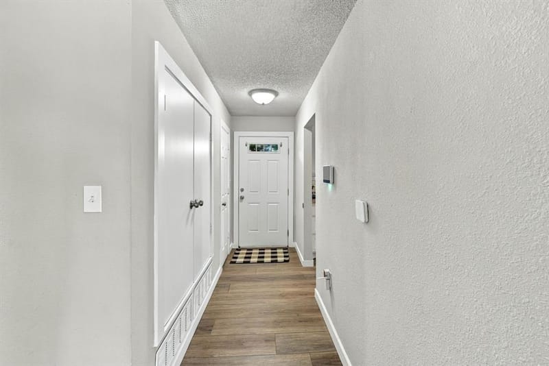 1404 Hillside Drive, Midlothian TX 76065 - Photo 11