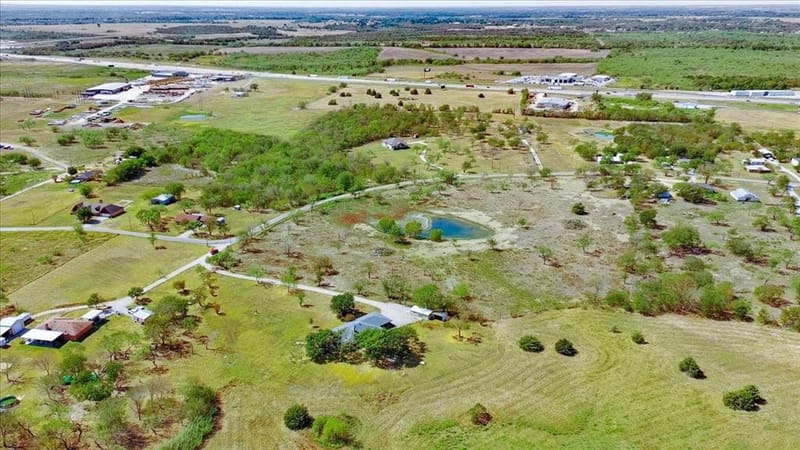 801 County Road 0025, Corsicana TX 75109 - Photo 38