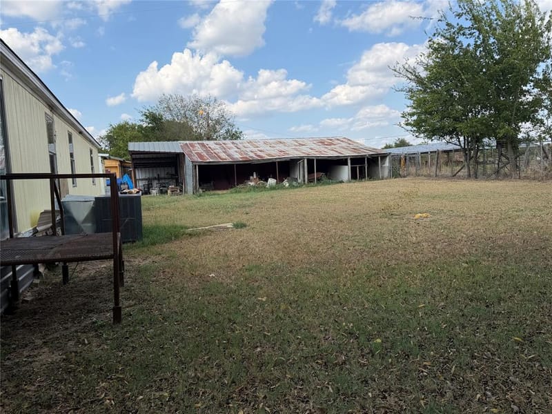 8453 County Road 1206, Rio Vista TX 76093 - Photo 27