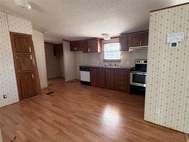 8453 County Road 1206, Rio Vista TX 76093 - Photo 12