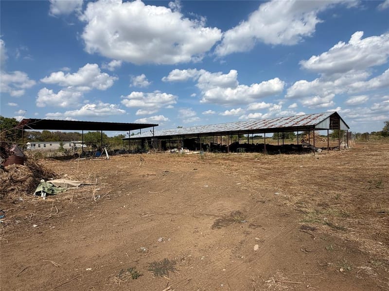 8453 County Road 1206, Rio Vista TX 76093 - Photo 30