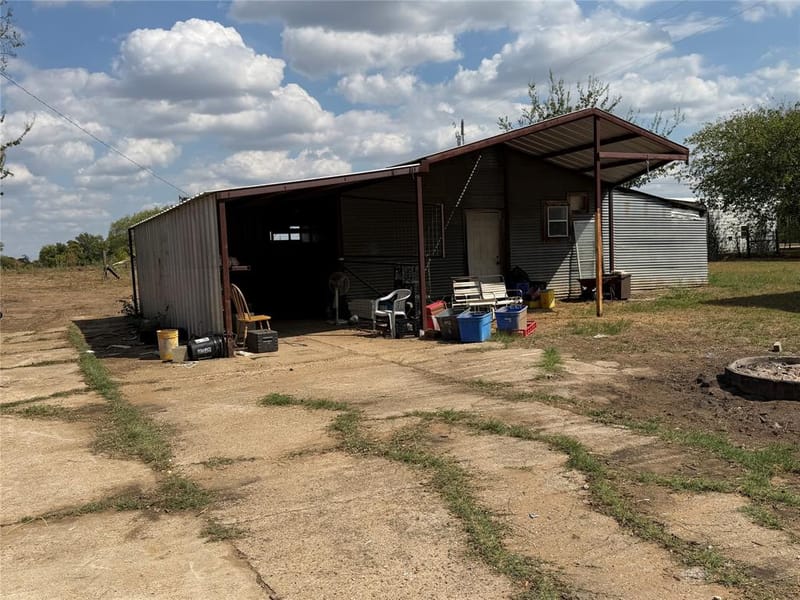 8453 County Road 1206, Rio Vista TX 76093 - Photo 29