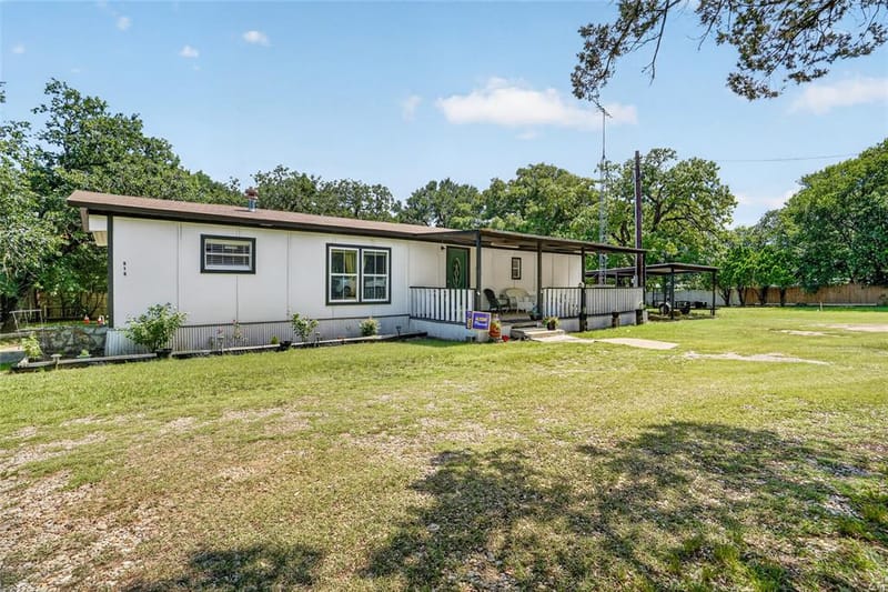 916 Fawn Drive, Granbury TX 76049 - Photo 2