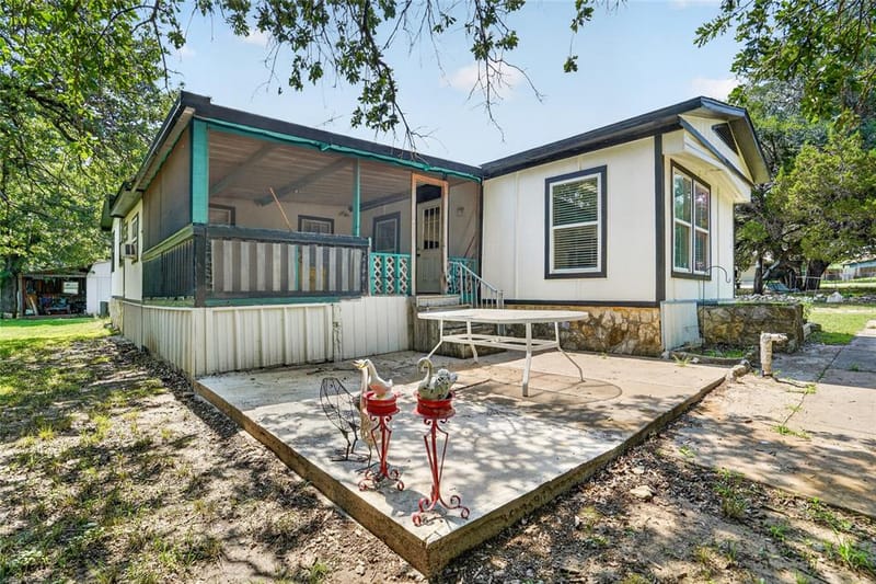 916 Fawn Drive, Granbury TX 76049 - Photo 13