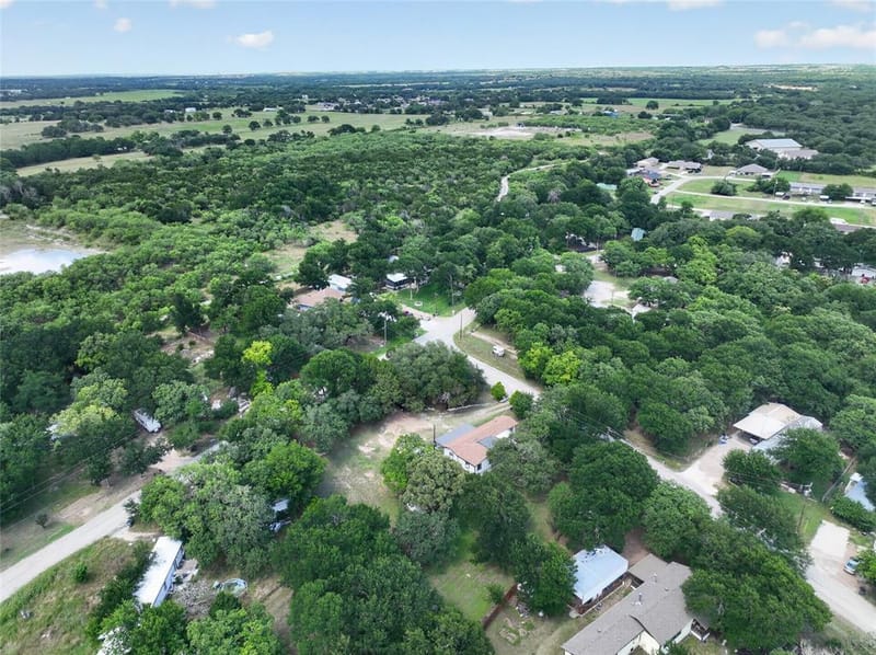 916 Fawn Drive, Granbury TX 76049 - Photo 17