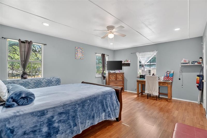 916 Fawn Drive, Granbury TX 76049 - Photo 7