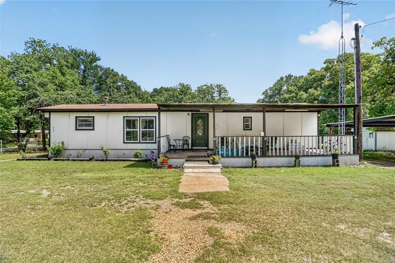 916 Fawn Drive, Granbury TX 76049