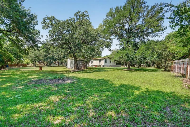 916 Fawn Drive, Granbury TX 76049 - Photo 15