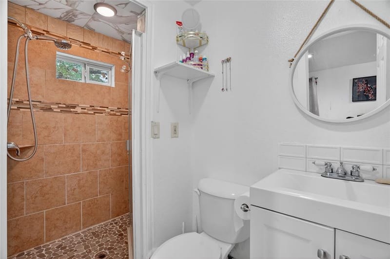 916 Fawn Drive, Granbury TX 76049 - Photo 11