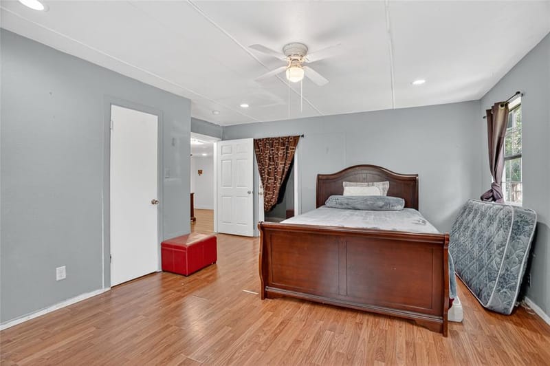 916 Fawn Drive, Granbury TX 76049 - Photo 8