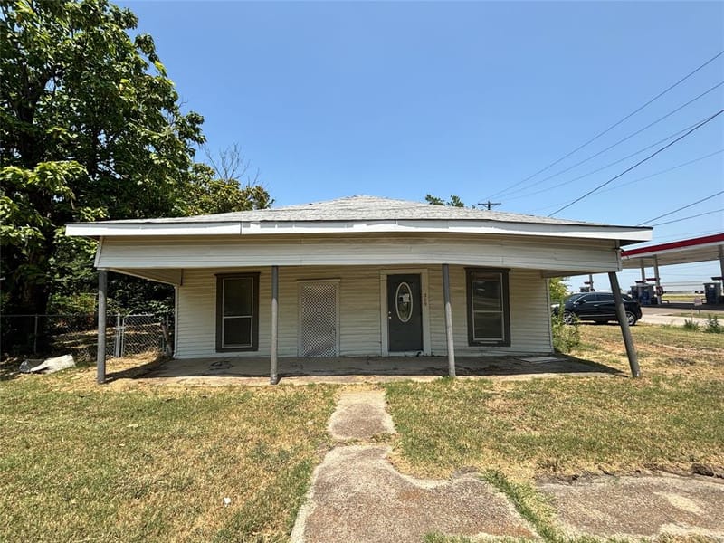 309 E Mowry Street, Crandall TX 75114