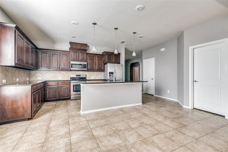 1733 Kachina Lodge Road, Fort Worth TX 76131 - Photo 8
