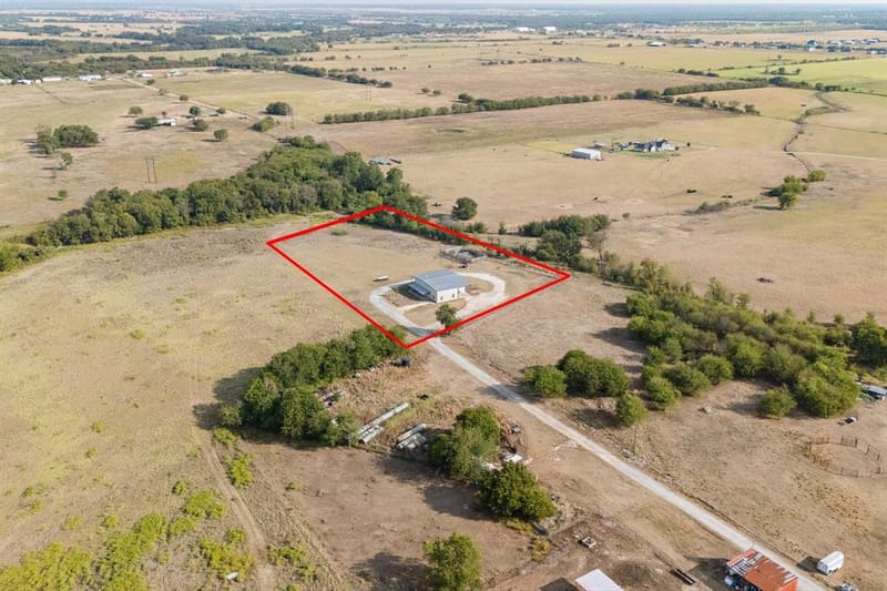 685 County Road 1102, Rio Vista TX 76093 - Photo 3