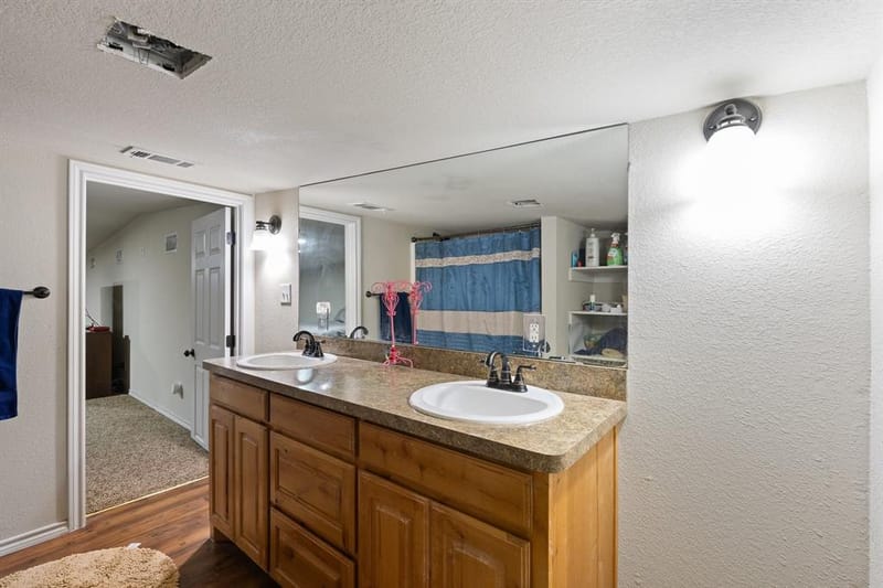685 County Road 1102, Rio Vista TX 76093 - Photo 35