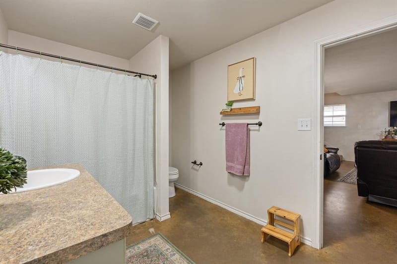 685 County Road 1102, Rio Vista TX 76093 - Photo 31