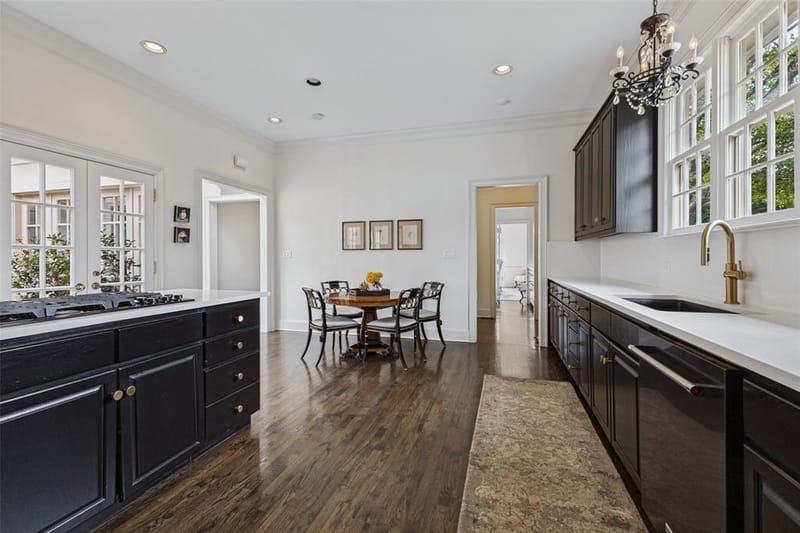 5803 Redwood Court, Dallas TX 75209 - Photo 13