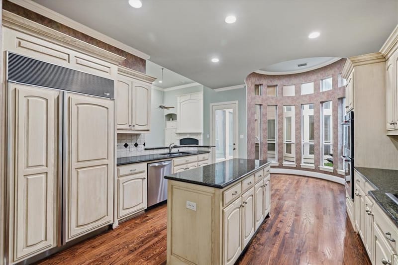 11831 Brookhill Lane, Dallas TX 75230 - Photo 17