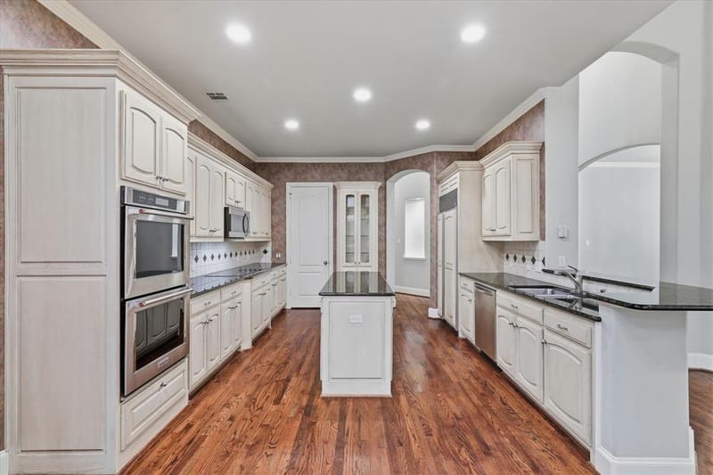 11831 Brookhill Lane, Dallas TX 75230 - Photo 14