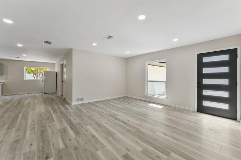 4910 Frontier Road, Garland TX 75043 - Photo 11