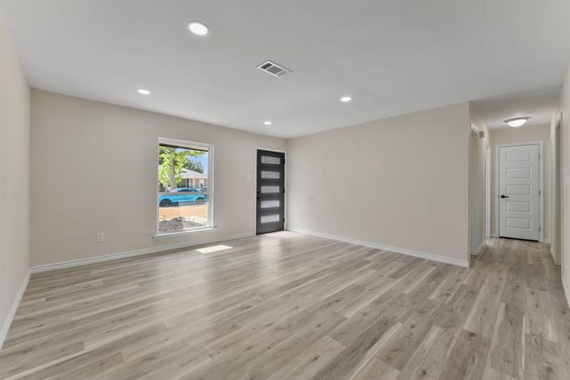 4910 Frontier Road, Garland TX 75043 - Photo 8
