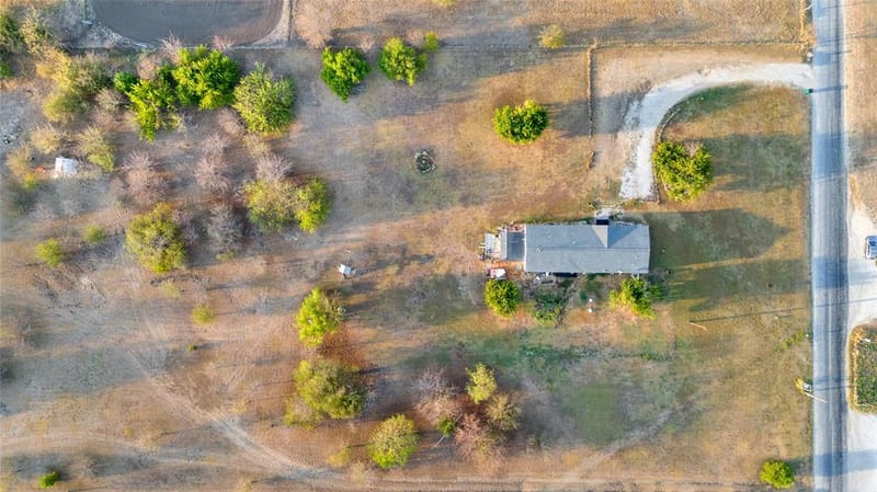 549 County Road 4733, Rhome TX 76078 - Photo 28