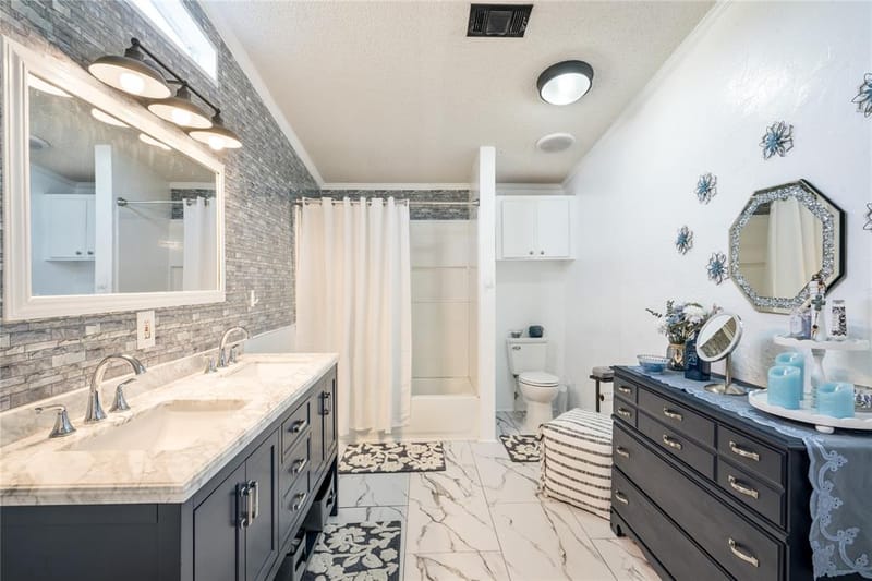 549 County Road 4733, Rhome TX 76078 - Photo 9