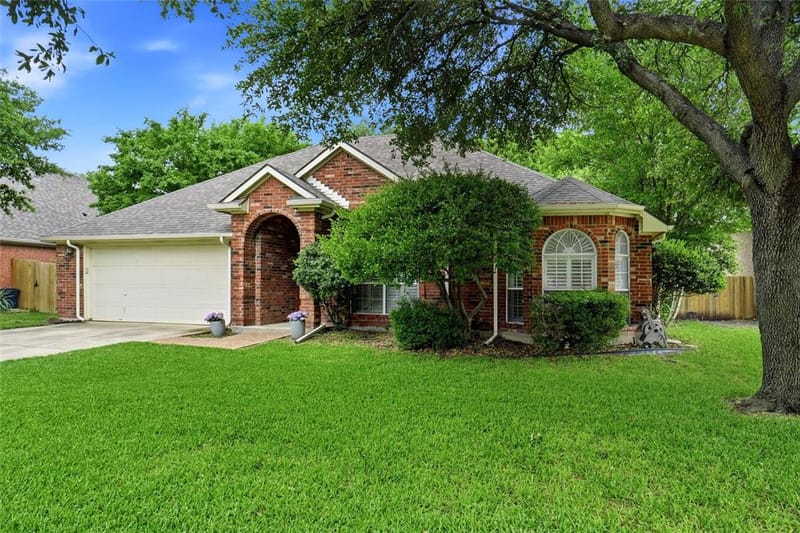 16 Durango Drive, Trophy Club TX 76262 - Photo 4