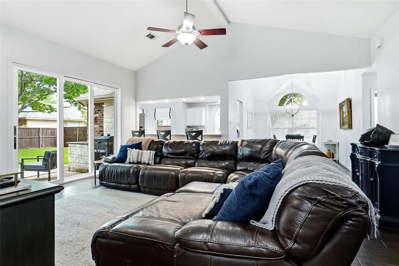 16 Durango Drive, Trophy Club TX 76262 - Photo 8