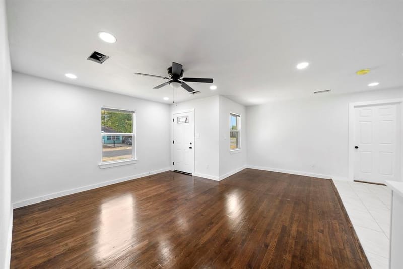 2451 Hudspeth Avenue, Dallas TX 75216 - Photo 12