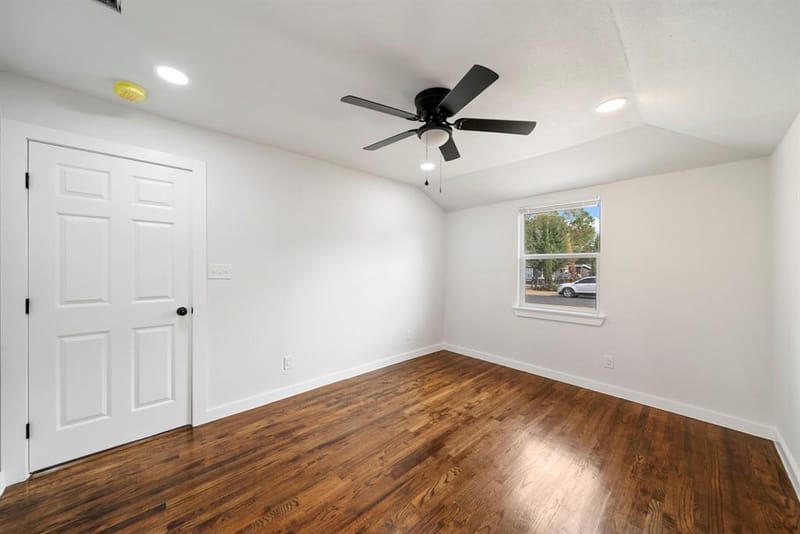 2451 Hudspeth Avenue, Dallas TX 75216 - Photo 3