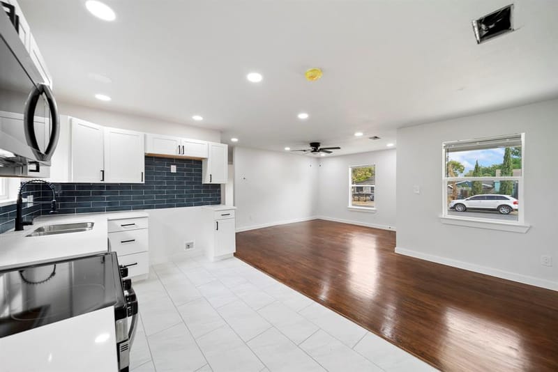 2451 Hudspeth Avenue, Dallas TX 75216 - Photo 10