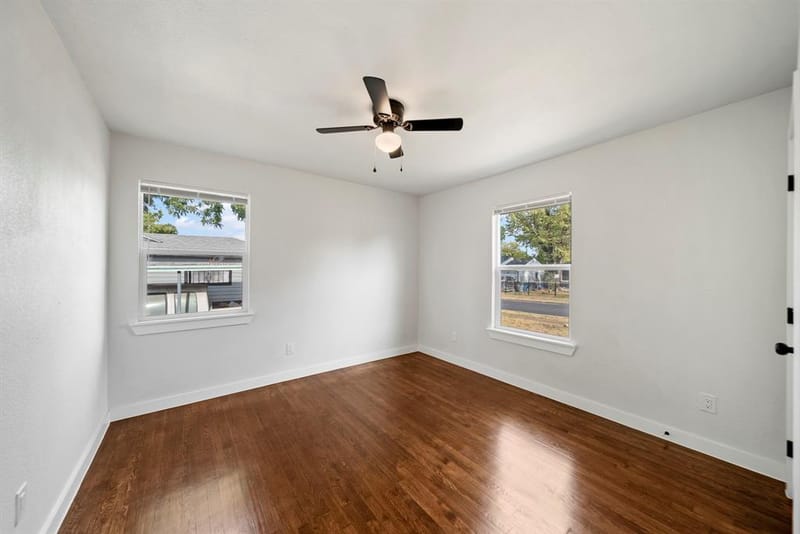 2451 Hudspeth Avenue, Dallas TX 75216 - Photo 19