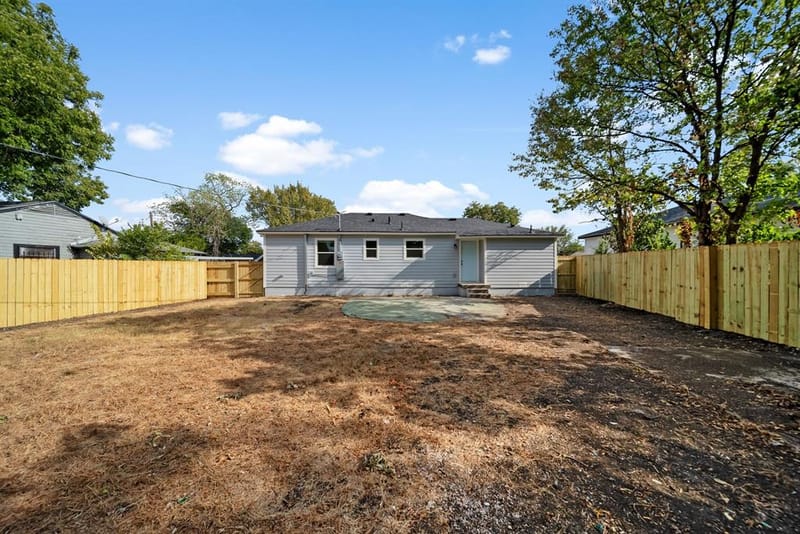 2451 Hudspeth Avenue, Dallas TX 75216 - Photo 25
