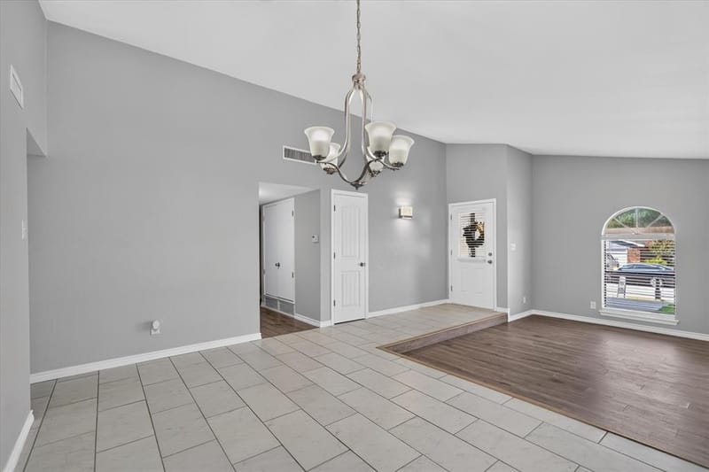 4721 Woodfield Drive, Arlington TX 76016 - Photo 6