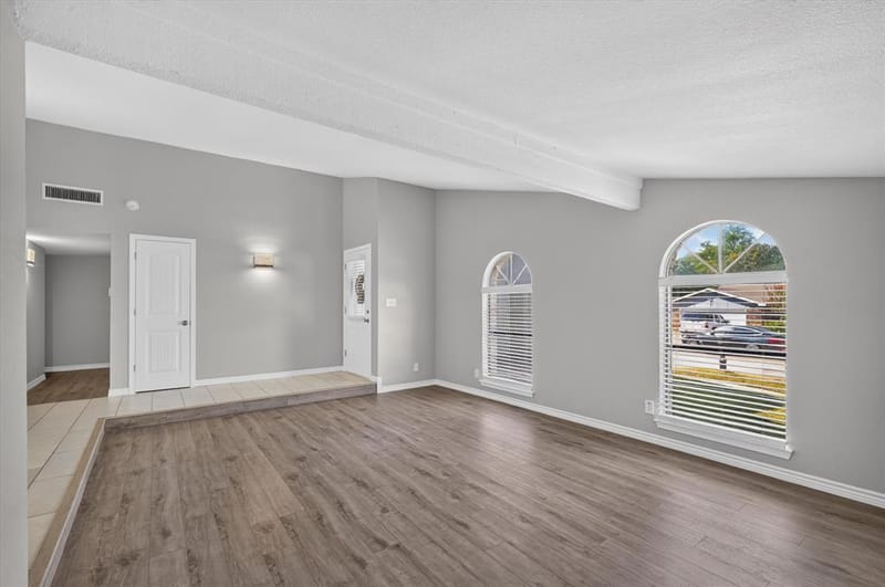 4721 Woodfield Drive, Arlington TX 76016 - Photo 7