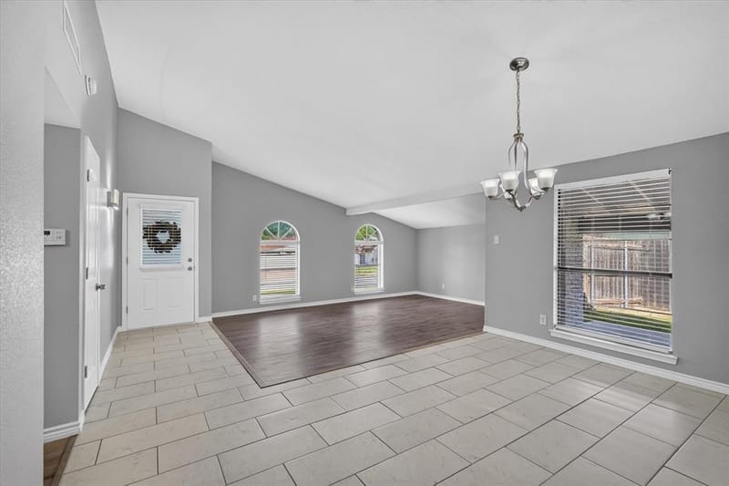 4721 Woodfield Drive, Arlington TX 76016 - Photo 5