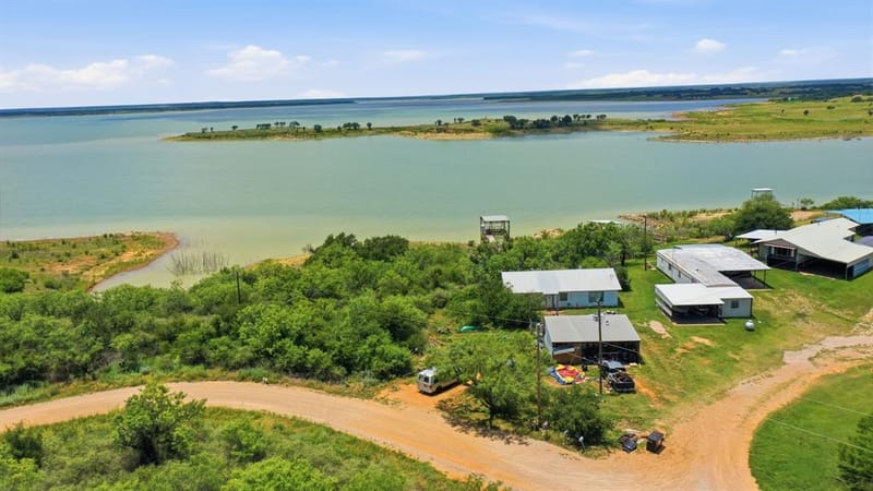 6401 Private Road 2742, Breckenridge TX 76424 - Photo 2