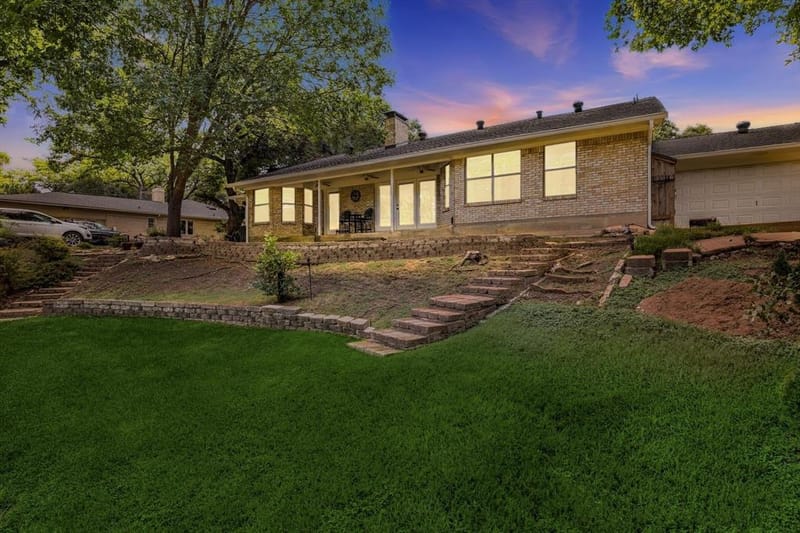 2811 Reedcroft Drive, Farmers Branch TX 75234 - Photo 6