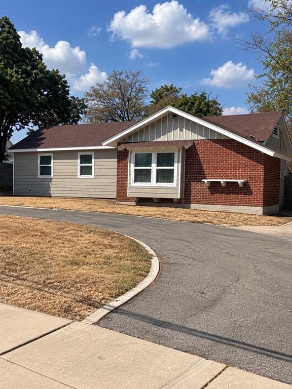3513 Hardeman Street, Fort Worth TX 76119 - Photo 2
