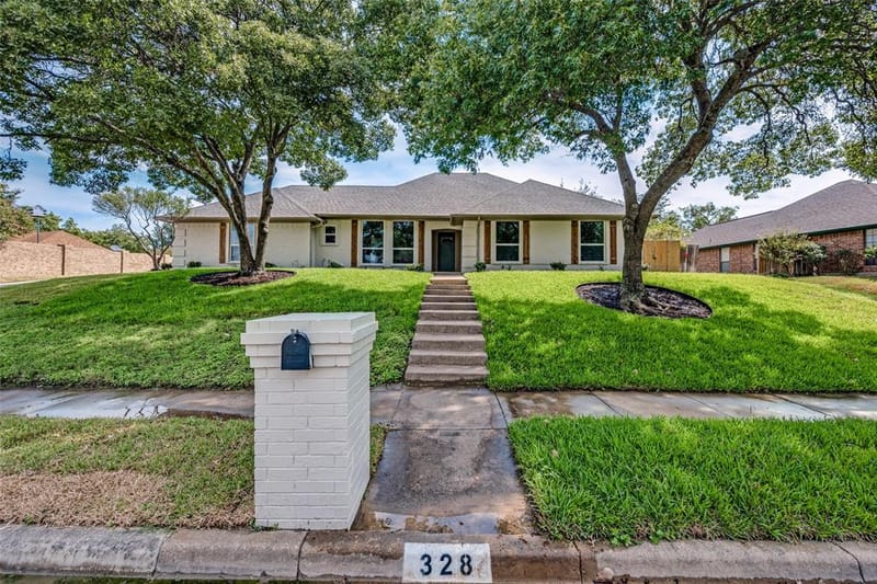 328 Sexton Lane, Benbrook TX 76126